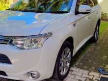https://riyasewana.com/uploads/mitsubishi-outlander-2013-116480712023.jpg