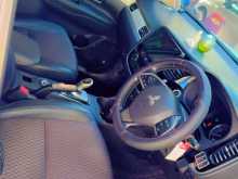 https://riyasewana.com/uploads/mitsubishi-outlander-2013-116480712744.jpg