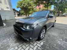 https://riyasewana.com/uploads/mitsubishi-outlander-2013-1313481212553.jpg