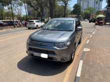 Mitsubishi Outlander 2013 SUV