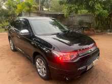 Mitsubishi Outlander 2013 SUV