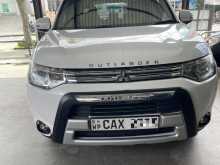 Mitsubishi Outlander 2013 SUV
