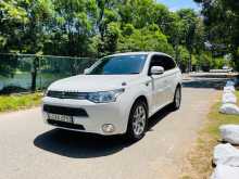Mitsubishi Outlander 2013 SUV