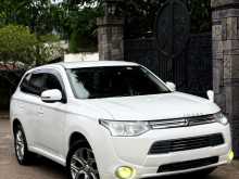 Mitsubishi Outlander 2013 SUV