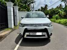 Mitsubishi Outlander 2013 SUV