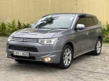 Mitsubishi Outlander 2013 SUV