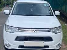 Mitsubishi Outlander 2013 SUV