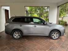 https://riyasewana.com/uploads/mitsubishi-outlander-2013-3111364012573.jpg