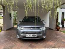 Mitsubishi Outlander 2013 SUV