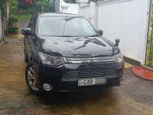 Mitsubishi Outlander 2013 SUV