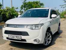 Mitsubishi Outlander 2013 SUV