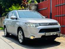 Mitsubishi Outlander 2013 SUV