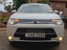 Mitsubishi Outlander 2013 SUV