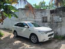 Mitsubishi Outlander 2013 SUV