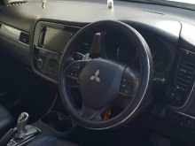 https://riyasewana.com/uploads/mitsubishi-outlander-2014-118535412753.jpg