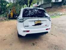 https://riyasewana.com/uploads/mitsubishi-outlander-2014-1516445812344.jpg