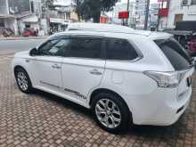 https://riyasewana.com/uploads/mitsubishi-outlander-2014-1519593512252.jpg