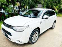 https://riyasewana.com/uploads/mitsubishi-outlander-2014-1914090712184.jpg