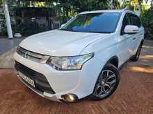 Mitsubishi OUTLANDER 2014 Brandnew 7 Seater Petrol 2014 SUV