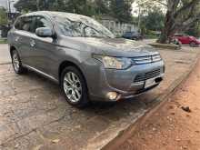 https://riyasewana.com/uploads/mitsubishi-outlander-2014-23573512083.jpg