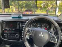 https://riyasewana.com/uploads/mitsubishi-outlander-2014-23573512584.jpg