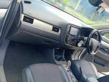 https://riyasewana.com/uploads/mitsubishi-outlander-2014-2616014012322.jpg