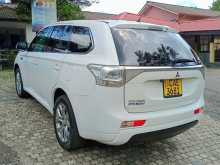 https://riyasewana.com/uploads/mitsubishi-outlander-2014-2616014012804.jpg