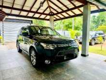 Mitsubishi Outlander 2014 SUV