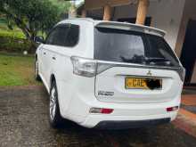Mitsubishi Outlander 2015 SUV