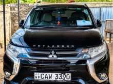 Mitsubishi Outlander 2015 SUV