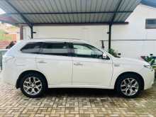 Mitsubishi Outlander 2015 SUV