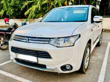 Mitsubishi Outlander 2015 SUV