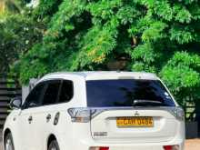 Mitsubishi Outlander 2015 SUV