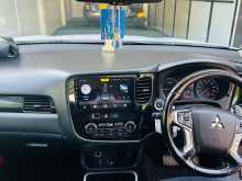 https://riyasewana.com/uploads/mitsubishi-outlander-2015-2020391612083.jpg