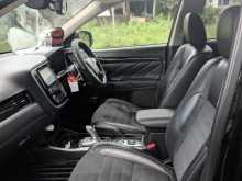 https://riyasewana.com/uploads/mitsubishi-outlander-2015-2316362512864.jpg