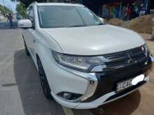 Mitsubishi OUTLANDER 2015 SUV