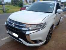 https://riyasewana.com/uploads/mitsubishi-outlander-2015-237015712772.jpg