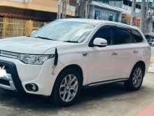 Mitsubishi Outlander 2015 SUV