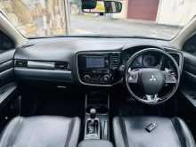 https://riyasewana.com/uploads/mitsubishi-outlander-2015-320404112612.jpg