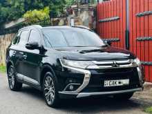 https://riyasewana.com/uploads/mitsubishi-outlander-2015-320404112863.jpg