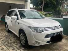 Mitsubishi Outlander 2015 SUV
