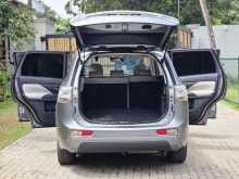 https://riyasewana.com/uploads/mitsubishi-outlander-2015-51440334353.jpg