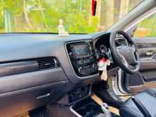https://riyasewana.com/uploads/mitsubishi-outlander-2015-618403612133.jpg