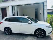 https://riyasewana.com/uploads/mitsubishi-outlander-2015-914512012532.jpg