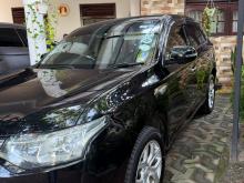 Mitsubishi Outlander 2015 SUV