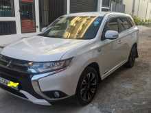 Mitsubishi Outlander 2016 SUV