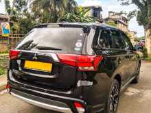 https://riyasewana.com/uploads/mitsubishi-outlander-2016-2016-2316434612082.jpg