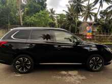 https://riyasewana.com/uploads/mitsubishi-outlander-2016-2016-2316434612183.jpg