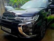 Mitsubishi Outlander NAVI PREMIUM PHEV 2016 SUV