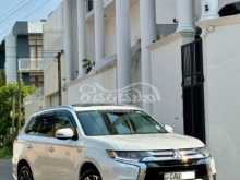 Mitsubishi Outlander 2017 SUV